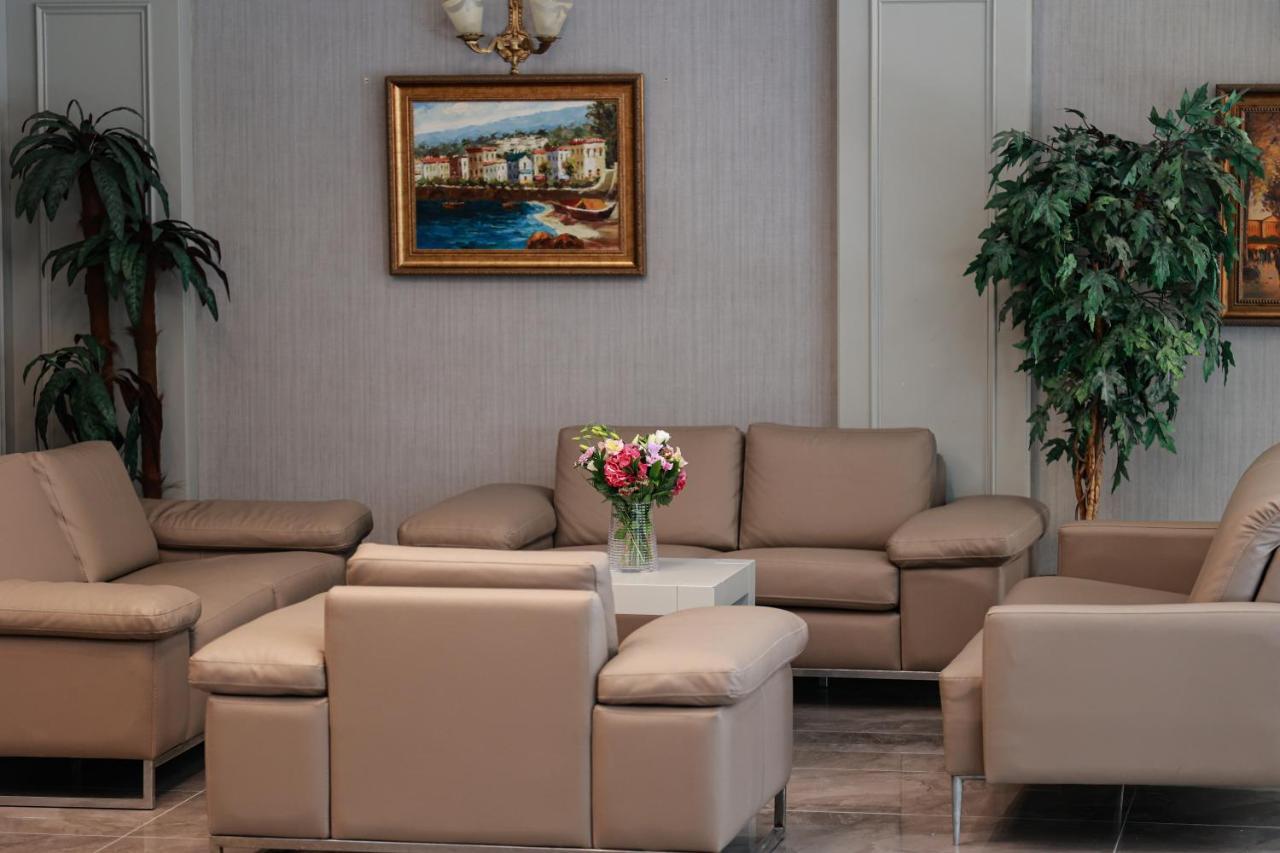 Готель Nova Plaza Orion 4*